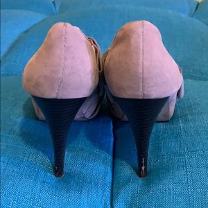 Madden Girl Shoes - Tan Bow Heels Madden Girl Shoes - Tan Bow Heels